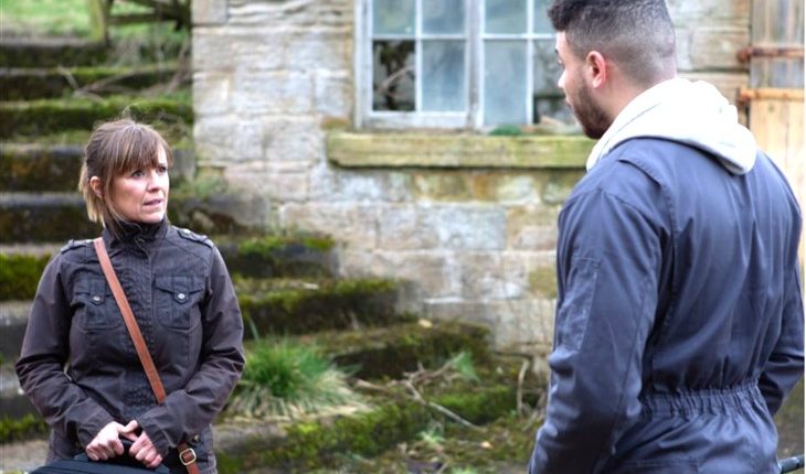 Emmerdale – Nate Robinson (Jurell Carter) Rhona Goskirk’(Zoe Henry) (730 x 444)