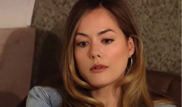 The Bold And The Beautiful – Hope Logan (Annika Noelle)
