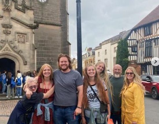 Sister Wives Fans Chatter Away About Christine’s UK Family Trip