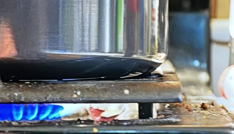 Amy Slaton Slammed For Filthy Stovetop – 1000-Lb Sisters – TLC Via Reddit