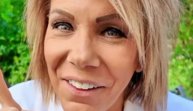 Sister Wives Star Meri Brown – Instagram