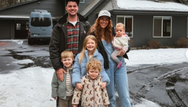 The Family At Their Cabin – @audreyroloff – Instagram