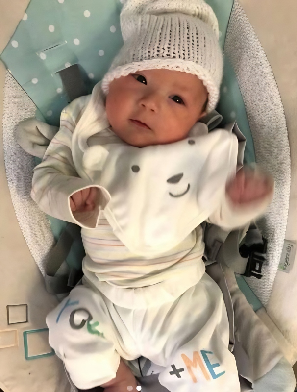 Taeyang as a baby - @deavanclegg - Instagram