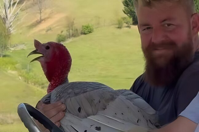 Whitney meets a man with a turkey – Instagram