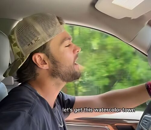 Conner drives his truck singing with one hand on the wheel – Instagram