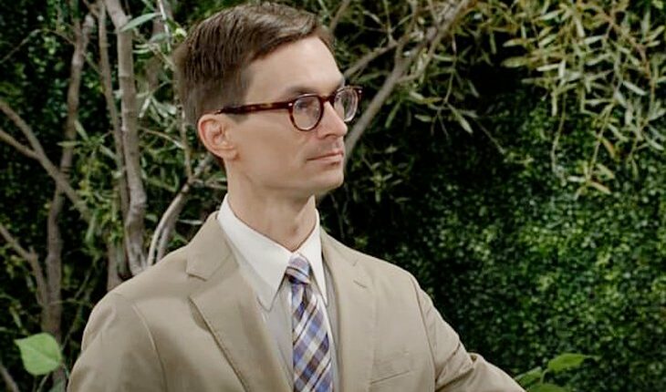 Carter (Vincent Stalba) - Soap Opera Spy