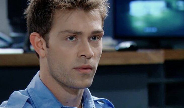 Dex Heller (Evan Hofer)