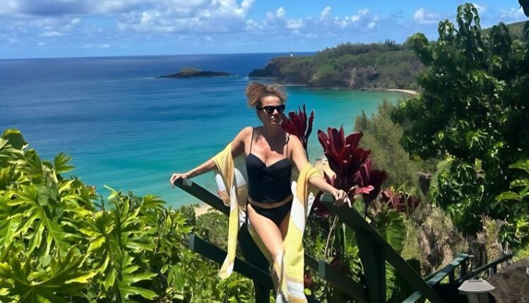 Nancy poses in nature – Instagram