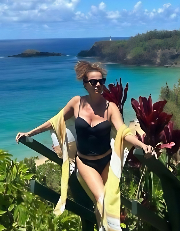 Nancy seems comfortable looking natural - Instagram