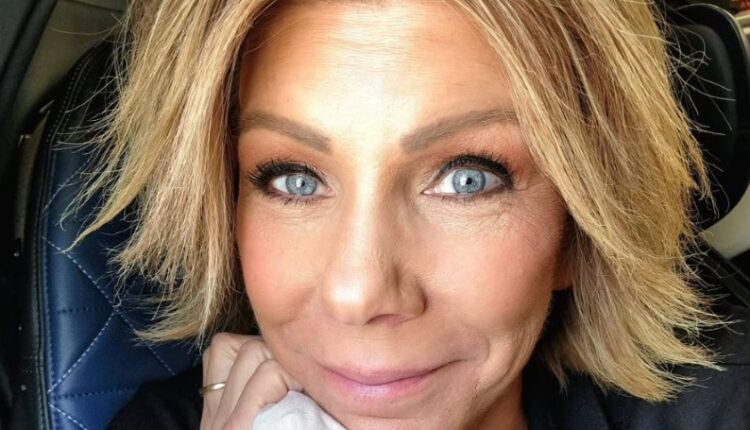 Sister Wives Star Meri Brown – Instagram