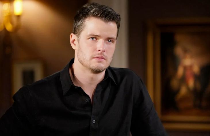 The Young And The Restless Spoilers: Kyle Recognizes Threat – Holden And Claire Grow Closer